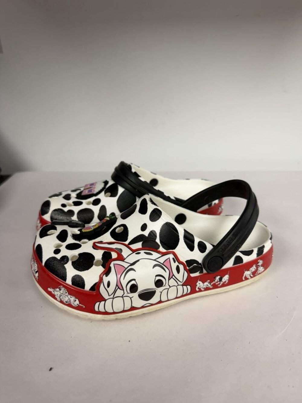 CROCS Fun Lab Unisex 101 Dalmatians Clog Junior Sz 13 Puppy Shoes Dogs - Picture 3 of 13